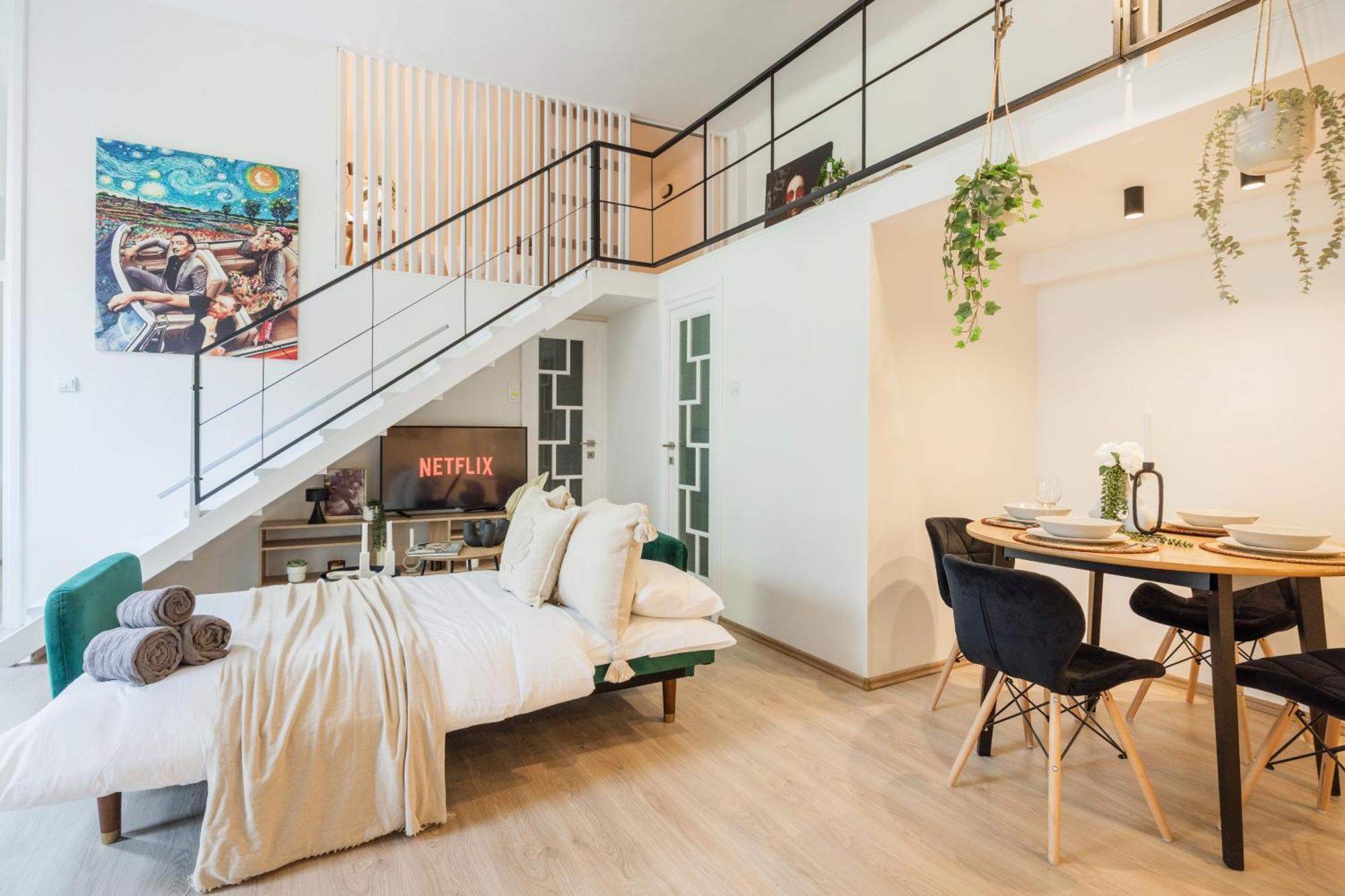Chic 3br Heart Of District 7- Gem Apartment